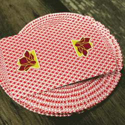 Bee Lotus Casino Grade rouge