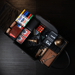 Équipement de scène moderne Doctors Bag pour les magiciens et les numéros de magie professionnels.